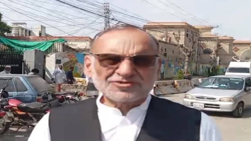 طاقتور حلقے فارم 47 کی حکومت کا بوجھ نہ اٹھائیں، شہباز شریف خود بڑا بوجھ ہیں:اعظم سواتی