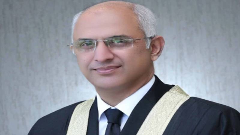 کیمرے کے سامنے ذاتی رائے نہیں ہوتی، حصول انصاف سے متعلق سوال پر جسٹس محسن کا جواب