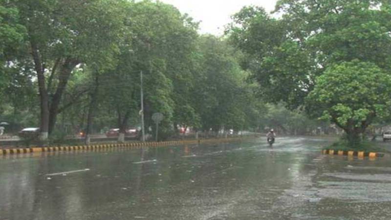 لاہور میں موسم گرم اور خشک، ملک کے بیشتر علاقوں میں بھی بارش کا امکان کم