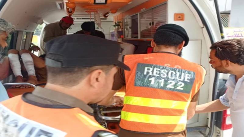 مردان: جلالہ کندہ غار میں دستی بم دھماکہ، 3 افراد زخمی