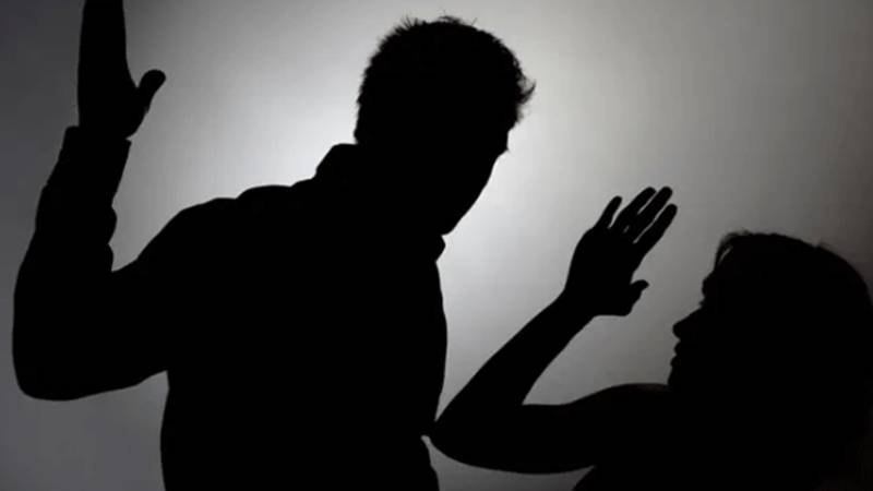 ملتان چونگی: 13 سالہ گھریلو ملازمہ پر تشدد و مبینہ زیادتی، ویڈیو وائرل