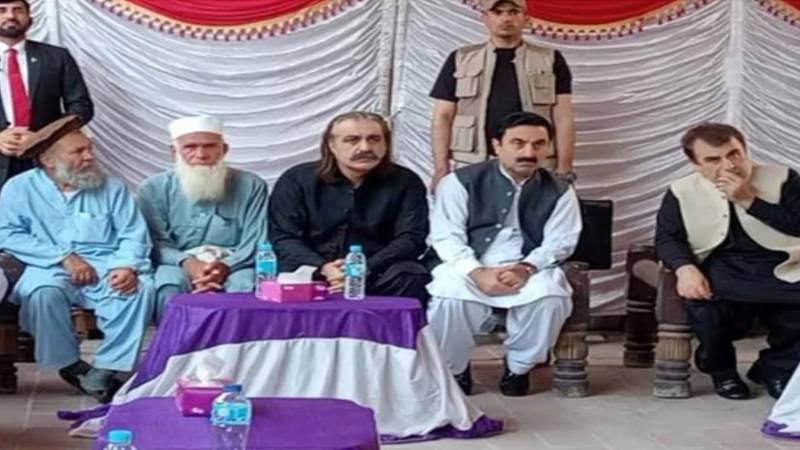 وزیر اعلیٰ خیبرپختونخوا مظاہرین سے مذاکرات کے لیے باڑہ پہنچ گئے