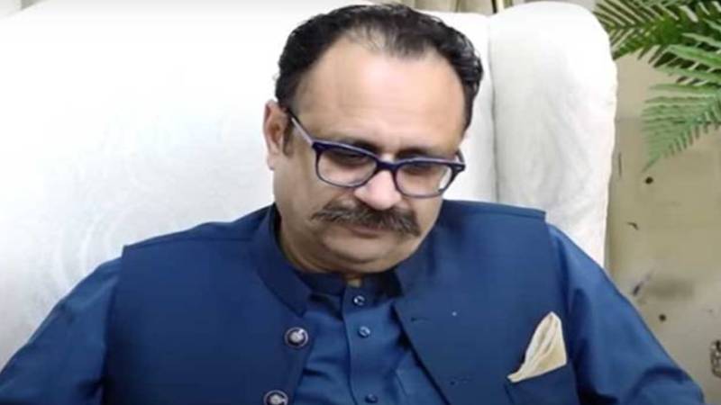 سردار تنویر الیاس پر ڈپلومیٹک پاسپورٹ کے ناجائز استعمال کا الزام، فردِ جرم عائد