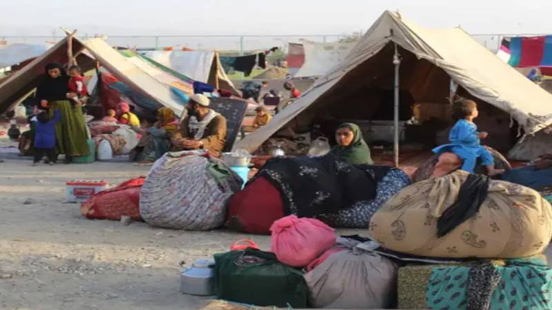 وفاقی حکومت نے 40 سال پرانے افغان مہاجرین کے کیمپس بند کرنے کا فیصلہ کر لیا