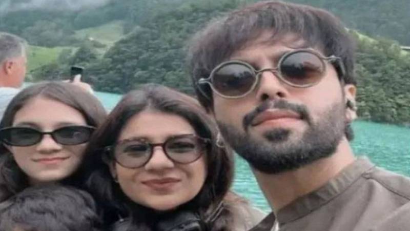 فہد مصطفیٰ کی دوسری شادی کی افواہیں سوشل میڈیا پر گردش، اہلیہ ثنافہد کو انسٹاگرام سے ان فالو کرنے کی خبریں بھی سامنے آ گئیں