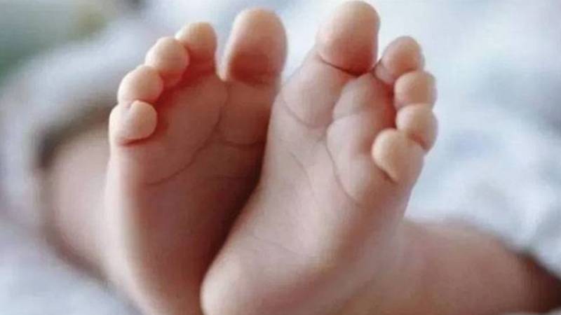 لاہور: میو ہسپتال سے 2 روزہ بچی اغوا، پولیس خاتون ملزمہ کی تلاش میں ناکام