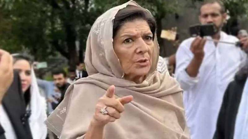 علیمہ خان احتجاج کیس: ایس ایچ او صادق آباد کی گرفتاری کا حکم جاری