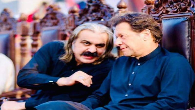 خیبر پختونخوا میں امن و امان اور پارٹی امور پر عمران خان سے ملاقات: علی امین گنڈاپور