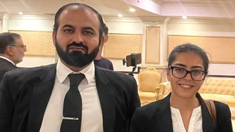 ایمان مزاری اور شوہر کے خلاف متنازعہ ٹویٹ کیس میں فرد جرم عائد