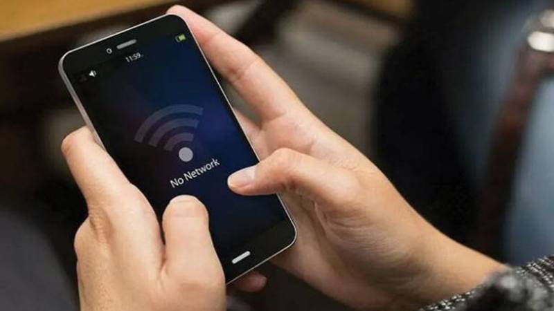 افغانستان میں کل شام سے انٹرنیٹ اور ٹیلی کمیونیکیشن مکمل بند، طالبان کی جانب سے وضاحت نہیں