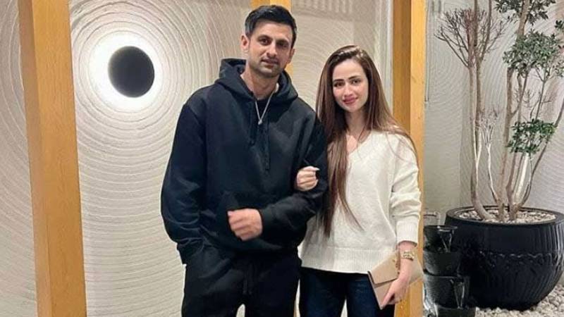 ثناء جاوید نے جعلی تصدیق شدہ فیس بُک پیج سے خبردار کردیا