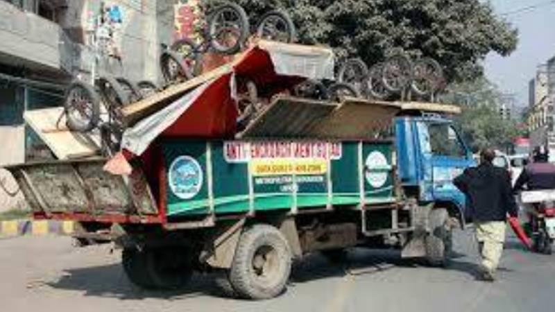 لاہور شہر کو صاف اور خوبصورت بنانے کے لیے تجاوزات کا خاتمہ، 671 کیسز اور 2,565 غیر قانونی بینرز ہٹائے گئے