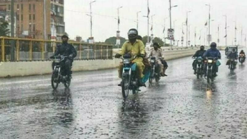 ممکنہ سمندری طوفان؛ کراچی سمیت سندھ کے مختلف اضلاع میں بارش کا امکان