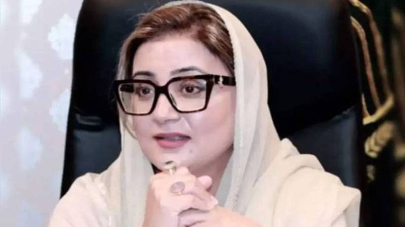 وزیر اطلاعات پنجاب عظمیٰ بخاری نے شرمیلا فاروقی کو مناظرے کا چیلنج دے دیا