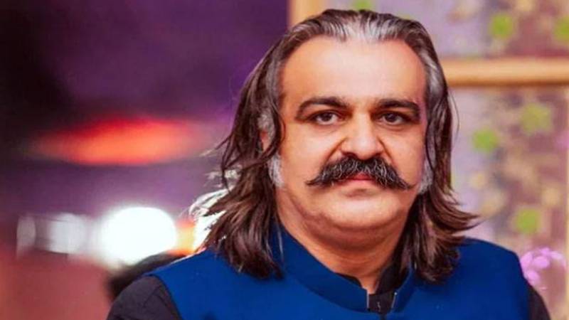شراب و اسلحہ برآمدگی کیس: علی امین گنڈا پور کے وارنٹ گرفتاری برقرار