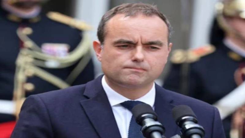 فرانس: وزیراعظم سیبسٹین لاکورنو نے 26 دن بعد استعفیٰ دے دیا