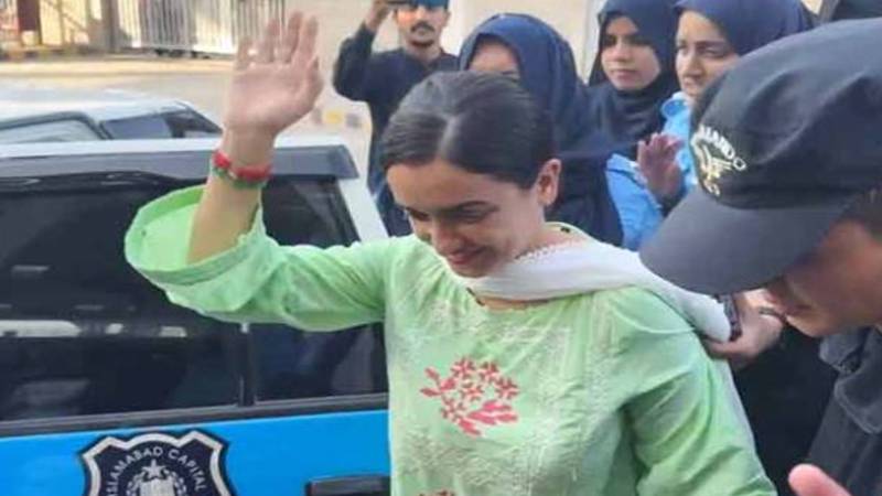 پشاور: پی ٹی آئی رہنما صنم جاوید کا مبینہ اغوا، ایف آئی آر درج