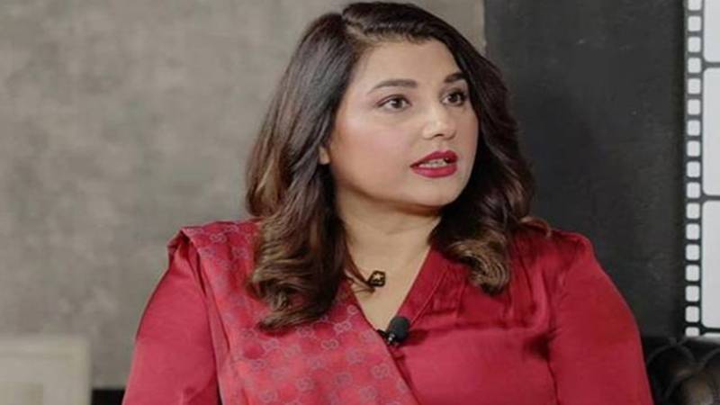 جویریہ سعود کا انکشاف: کیریئر کے آغاز میں کئی مداحوں کو تھپڑ مارے