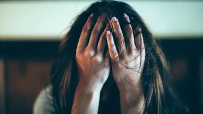 نابینا خاتون کو مدد کے بہانے کئی ماہ تک جنسی زیادتی اور دھوکہ دہی، ملزم اب بھی آزاد
