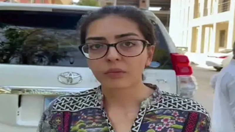 متنازع ٹوئٹ کیس؛ سرکاری وکیل کا کہنا ہے کہ ایمان مزاری اور ان کے شوہر کیس کو طول دینا چاہتے ہیں