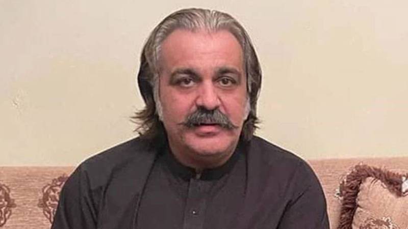 خیبر پختونخوا میں وزیر اعلیٰ علی امین گنڈاپور کے استعفے پر تنازع، گورنر کا اعتراض اور واپس بھیجنا