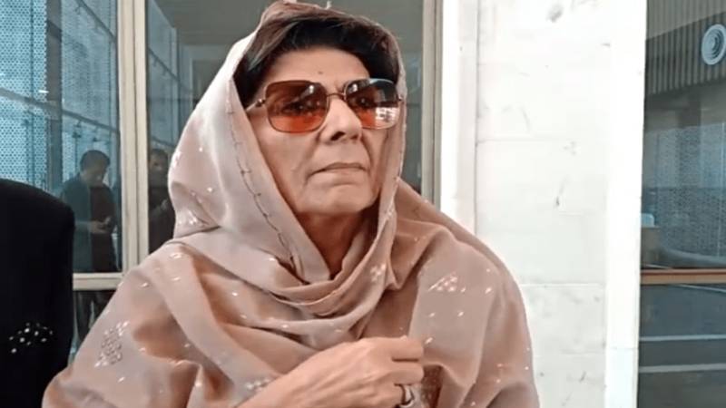 علیمہ خان کا 26 نومبر احتجاج کیس میں فردِ جرم اور مقدمہ چیلنج، ناقابلِ ضمانت وارنٹ منسوخ
