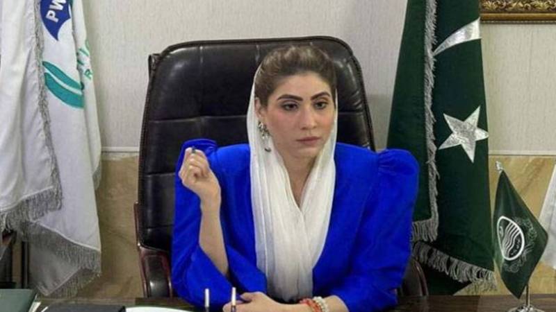 باغبانپورہ: کمسن بیٹی سے مبینہ زیادتی، حناپرویزبٹ نے رپورٹ طلب کر لی