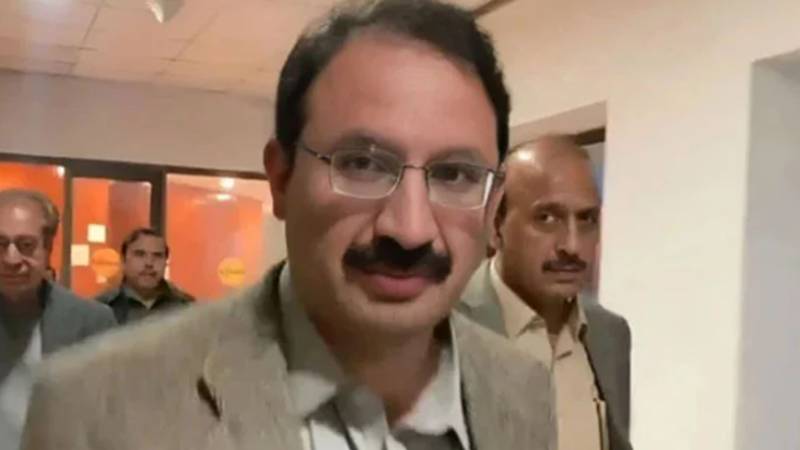 پشاور: گورنر کا وزیر اعلیٰ سے حلف لینے سے انکار نہ کرنا، جنید اکبر کا بیان