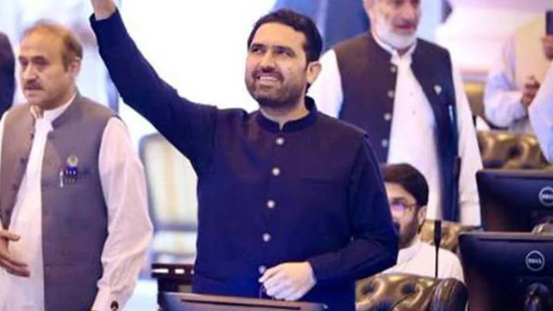 خیبرپختونخوا کے نئے وزیراعلیٰ سہیل آفریدی نے حلف اٹھا لیا