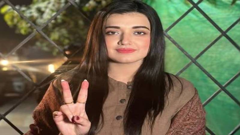 متنازعہ پوسٹ شیئر کرنے کے کیس میں عدالت نے فلک جاوید کی ضمانت منظور