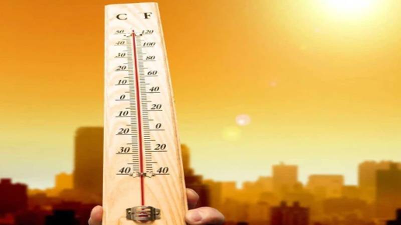 کراچی میں گرمی کی شدت میں اضافہ متوقع، پارہ 39 ڈگری تک جا پہنچنے کا امکان
