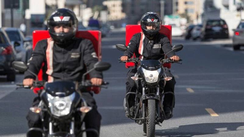دبئی میں ڈلیوری رائیڈرز کے لیے تازہ ترین ٹریفک قوانین کا اعلان