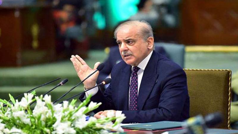 روزگار میں اضافے کیلئے صنعت اور زراعت کی ترقی انتہائی ضروری ہے؛ وزیراعظم