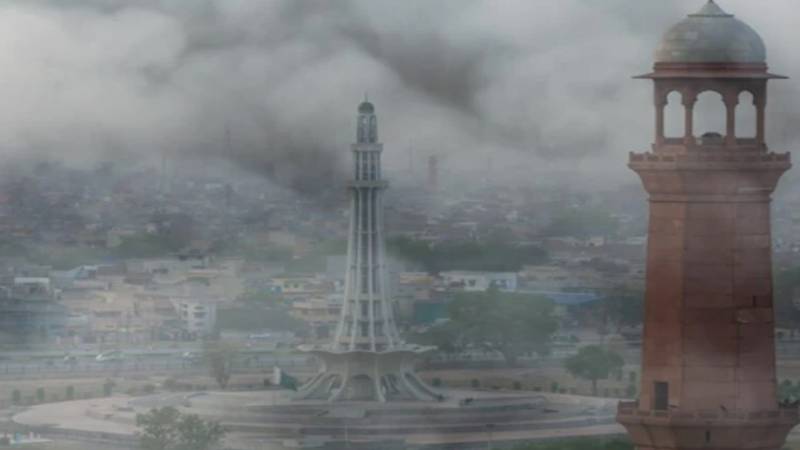 لاہور میں فضائی آلودگی میں اضافے کا خدشہ، صفائی مہم جاری