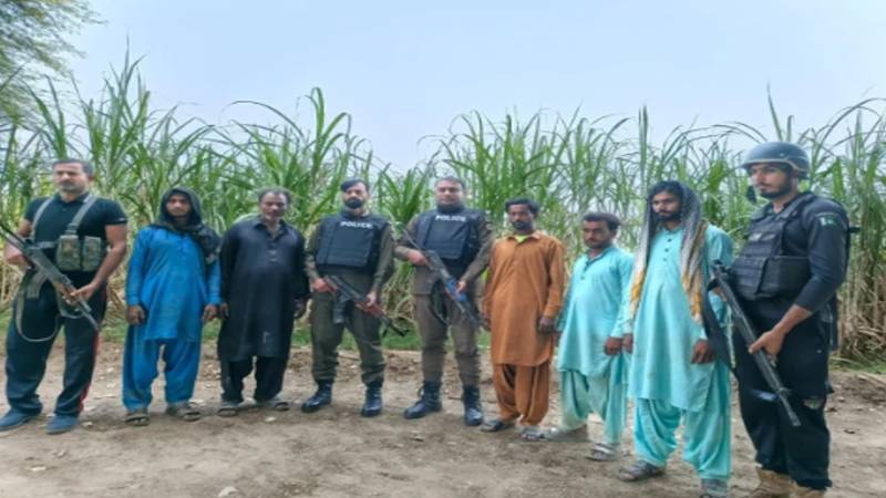 پنجاب پولیس نے راجن پور میں ڈاکوؤں سے 5 مغوی بازیاب کر لیے