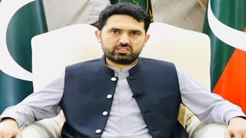 وزیراعلیٰ کے پی کا عمران خان سے ملاقات نہ ہونے پر توہین عدالت کی درخواست دائر کرنے کا اعلان