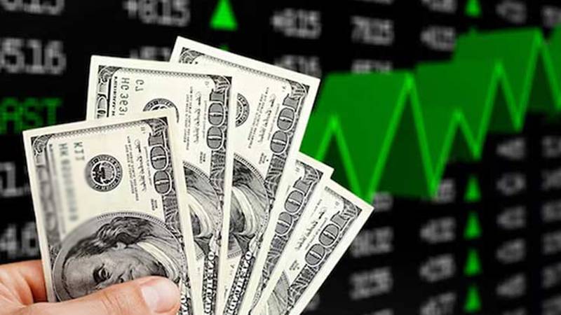 پاکستان اسٹاک ایکسچینج میں مثبت کاروبار، ڈالر کی قیمت 6 ماہ کی کم ترین سطح پر آ گئی