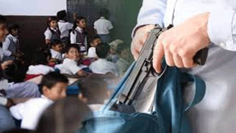 نارووال میں سکول میں پستول سے شرارت، 3 بچے زخمی، سکول سیل