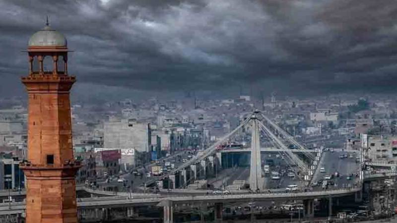 لاہور اور کراچی میں موسم سرد، سموگ میں کمی اور فضائی بہتری کی توقع
