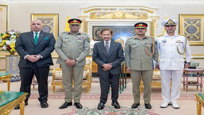 چیئرمین جوائنٹ چیفس آف اسٹاف کمیٹی جنرل ساحر شمشاد کا دورہ برونائی، دفاعی تعاون بڑھانے پر اتفاق