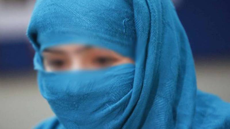 زیادتی کا جھوٹا مقدمہ درج کروا کر مرد کو بلیک میل کرنے والی خاتون گرفتار