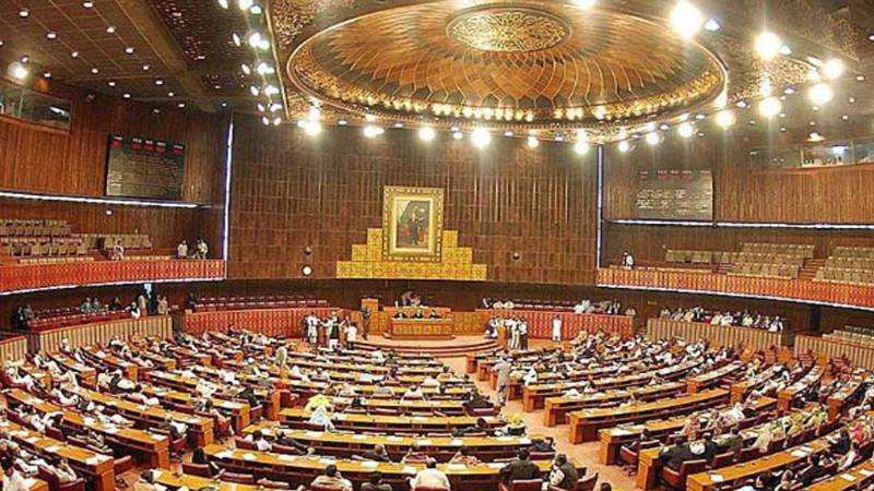 ستائیس ویں آئینی ترمیم کا مسودہ آج سینیٹ میں پیش، فیصلوں کا انتظار