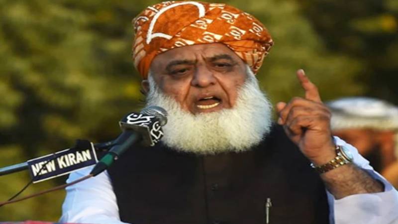 مولانا فضل الرحمٰن بنگلادیش روانہ، مختلف تقریبات میں شرکت کریں گے