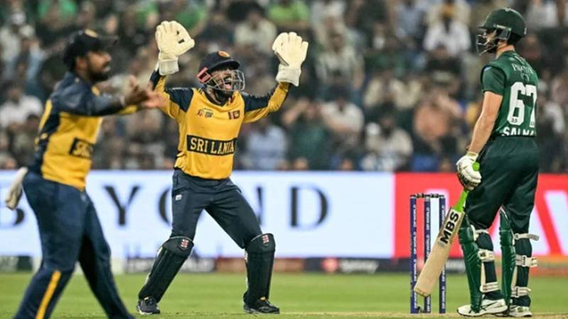 پاکستان کی سری لنکا کے خلاف پہلے ون ڈے میں بیٹنگ جاری