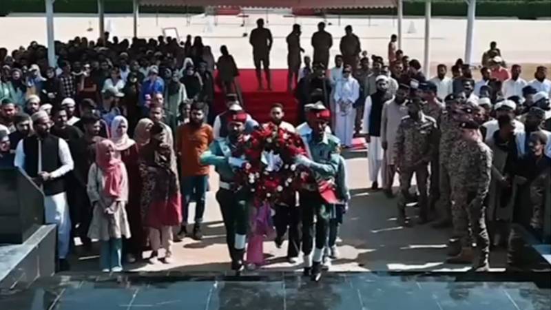 طلباء کا کراچی رینجرز کے دورے سے آگاہی اور سیکیورٹی کی خدمات کا مشاہدہ