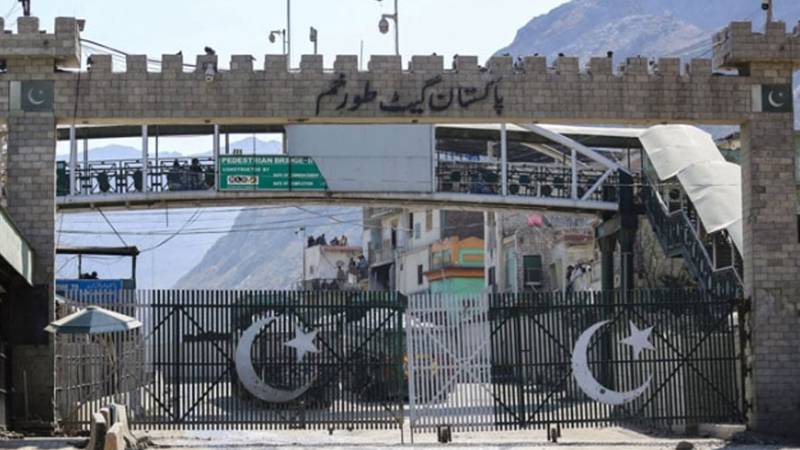 پاک افغان سرحد کی بندش سے دونوں ممالک کے درمیان سالانہ 54 فیصد تجارتی کمی کا سامنا