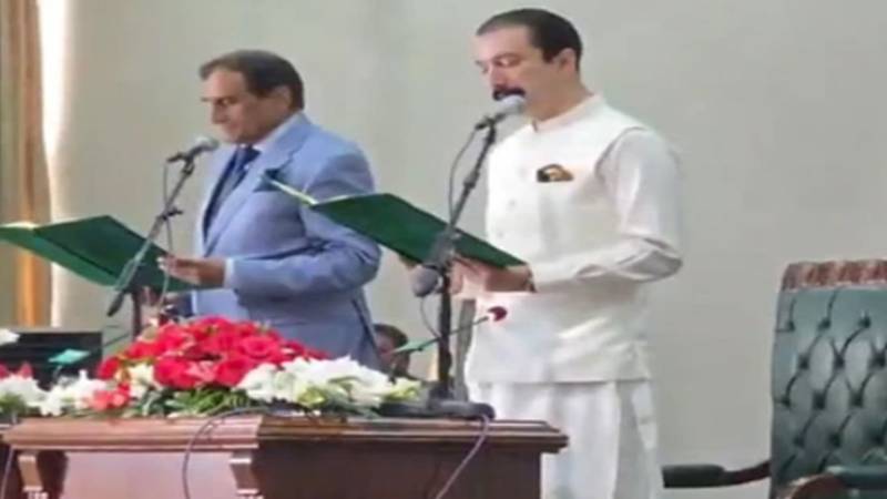 فیصل ممتاز راٹھور نے آزاد کشمیر کے نئے وزیراعظم کے طور پر حلف اٹھا لیا