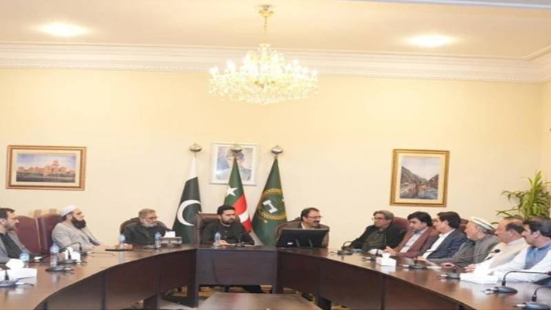 پی ٹی آئی پارلیمانی پارٹی کا ہنگامی اجلاس، عمران خان کی بہنوں کے ساتھ مبینہ تشدد کی سخت مذمت