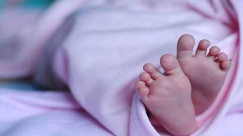 لیہ: نومولود کو 8 لاکھ میں فروخت کرنے کا انکشاف، باپ سمیت 5 گرفتار