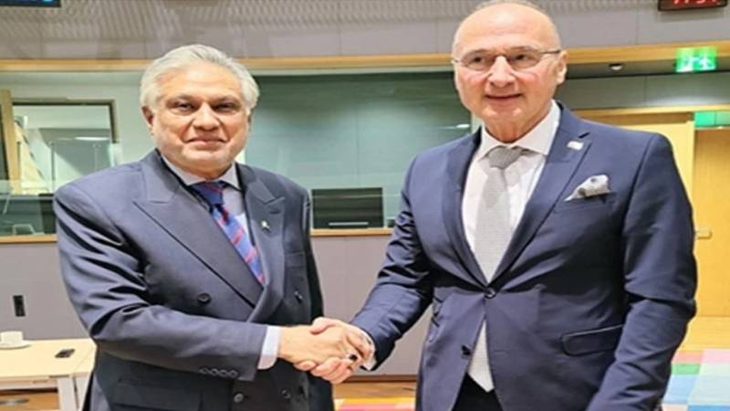 محمد اسحاق ڈار کی یورپی وزارتی فورم میں کروشیا اور مالدیپ کے وزرائے خارجہ سے ملاقاتیں